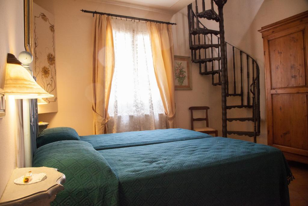 Hotel Locanda Degli Artisti Borgo San Lorenzo Room photo